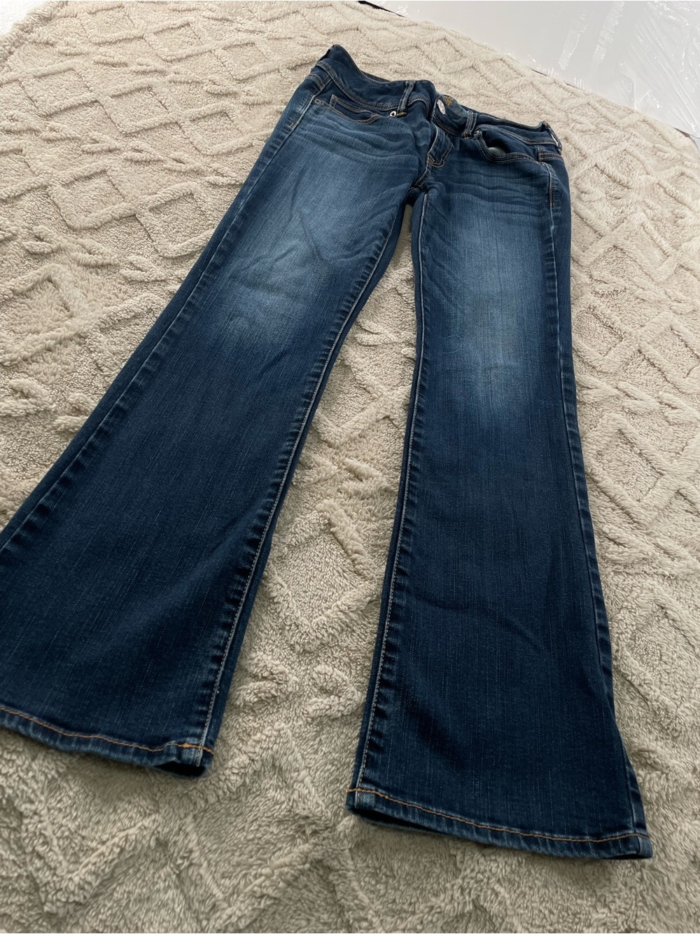 American Eagle Outfitters Dark Blue Flare Jeans Sz 4 Short. Kick Boot